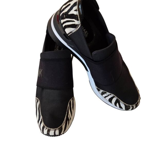 Michael Kors Womens Stretch Knit Zebra Print Slip On Fashion Sneaker Size 9 - Picture 2 of 12